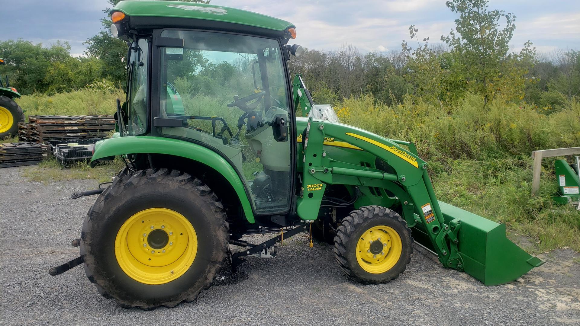 2012 John Deere 3520