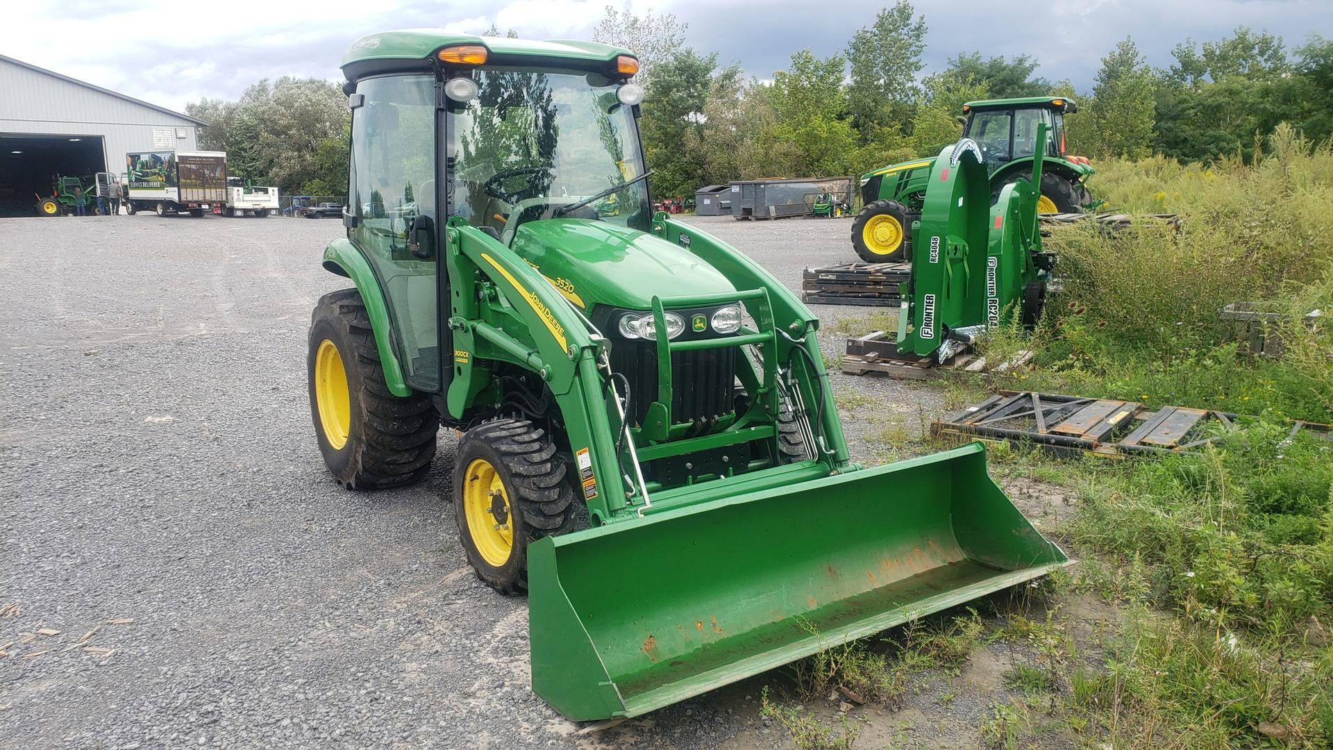 2012 John Deere 3520