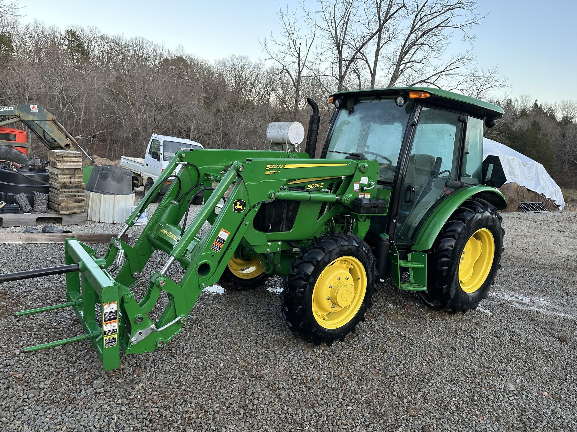 2022 John Deere 5075E Image