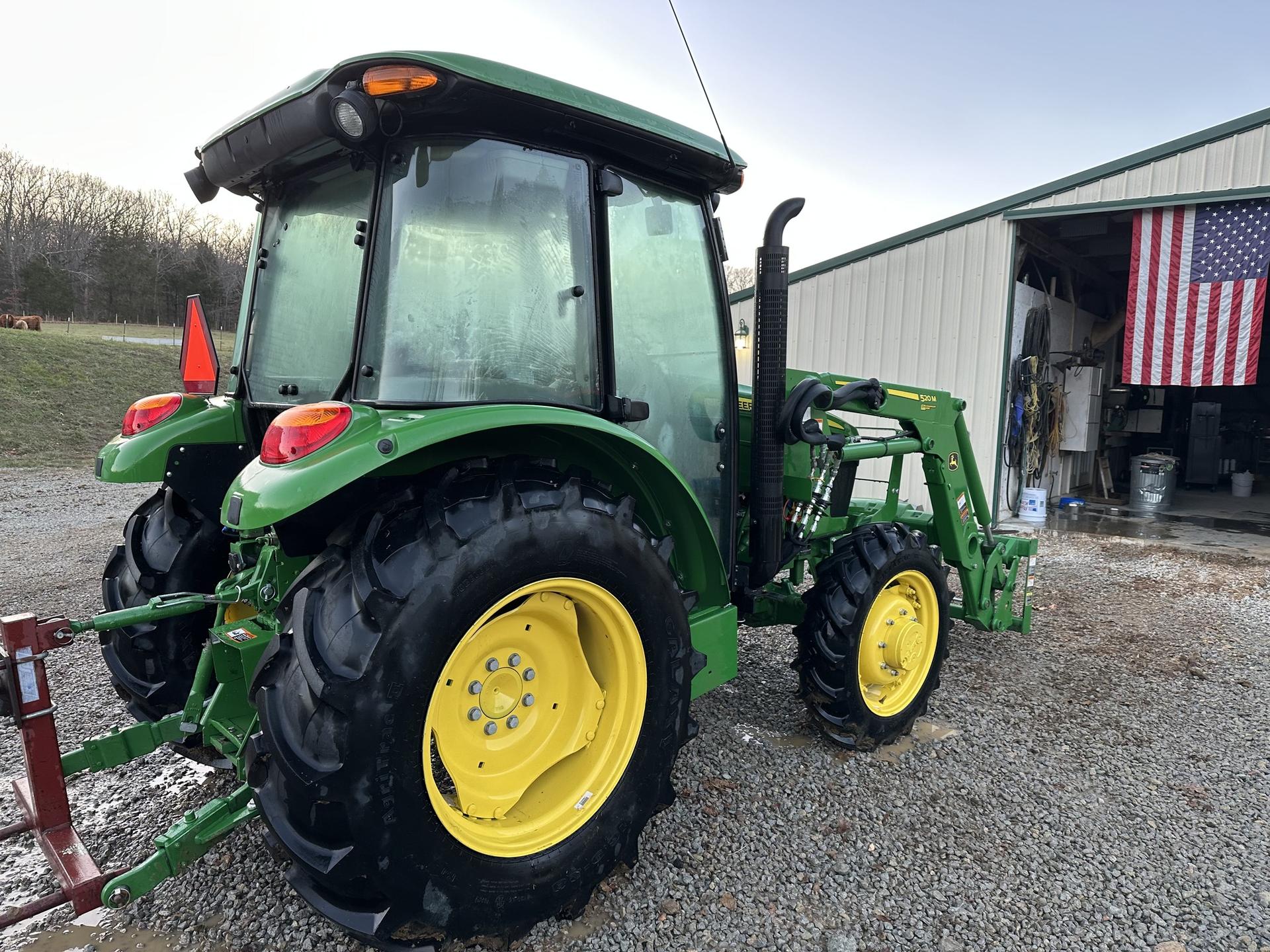 2022 John Deere 5075E Image