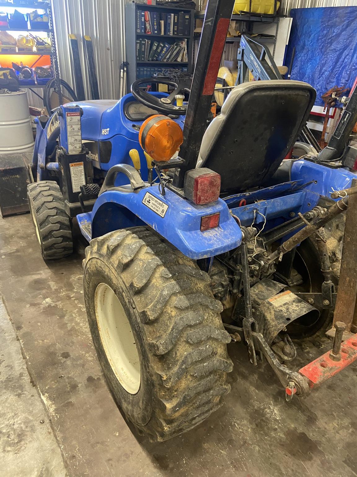 2004 New Holland TC24DA