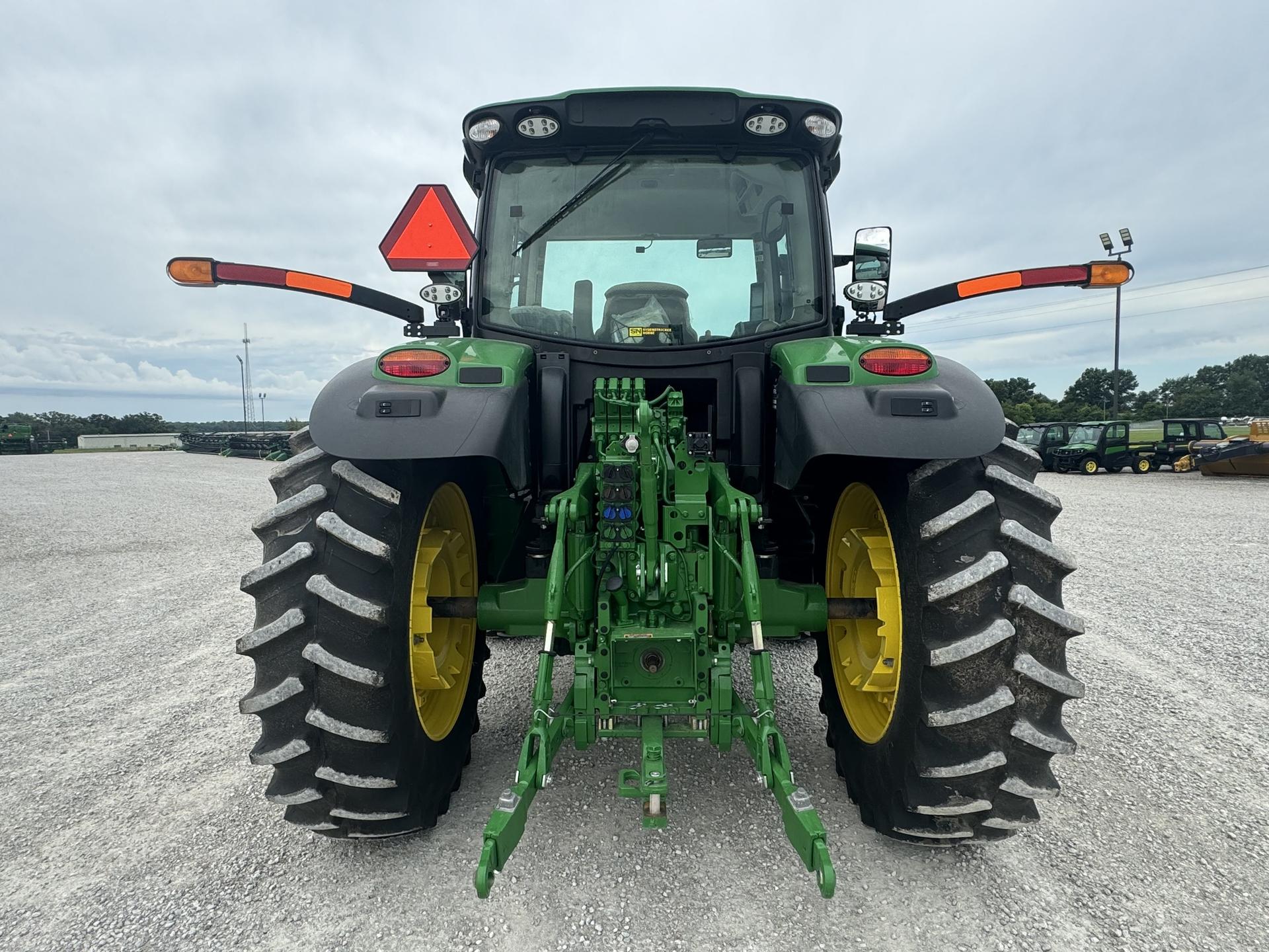 2023 John Deere 6R 155