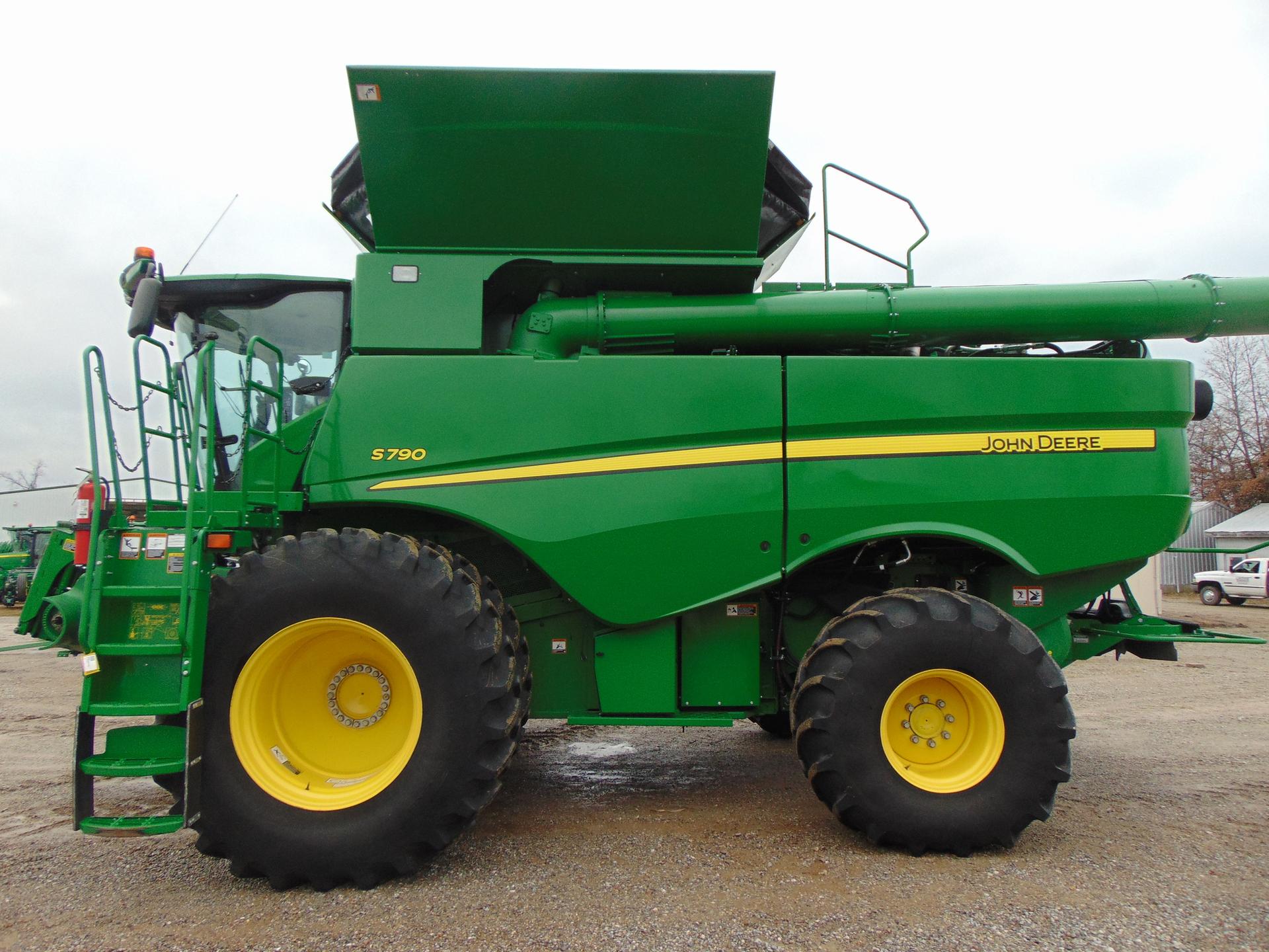 2020 John Deere S790