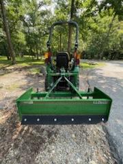 2022 John Deere 2025R