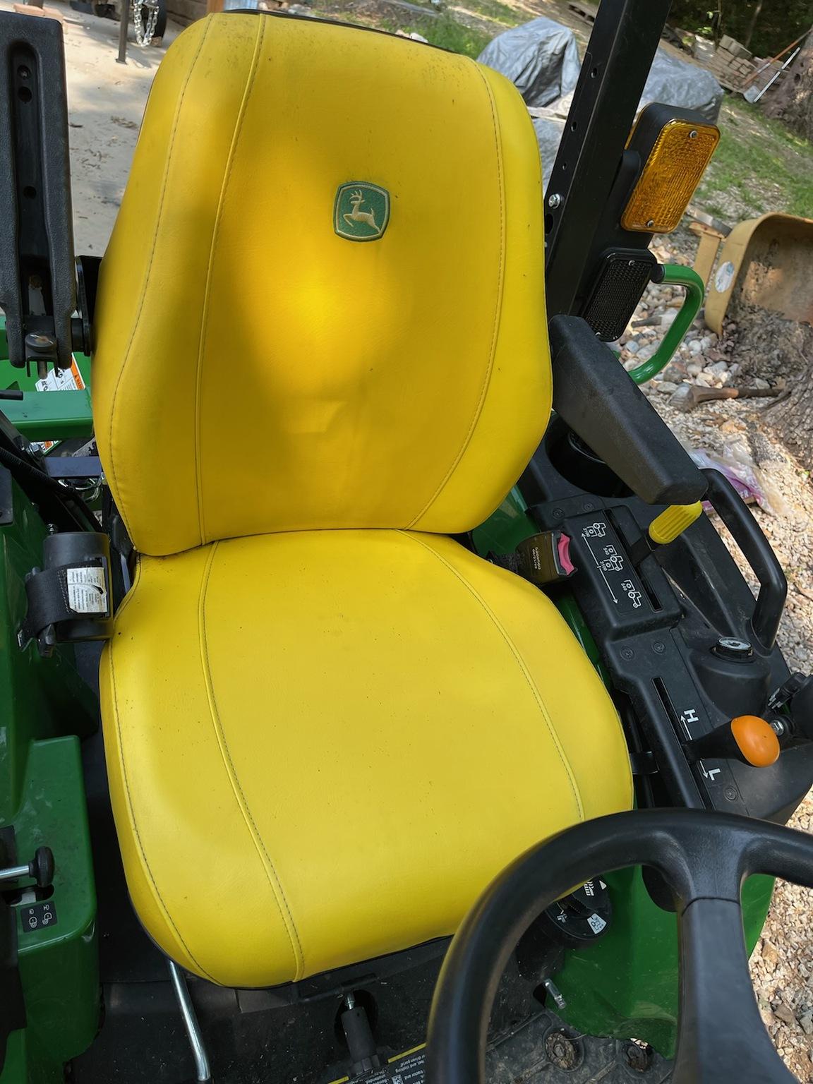 2022 John Deere 2025R