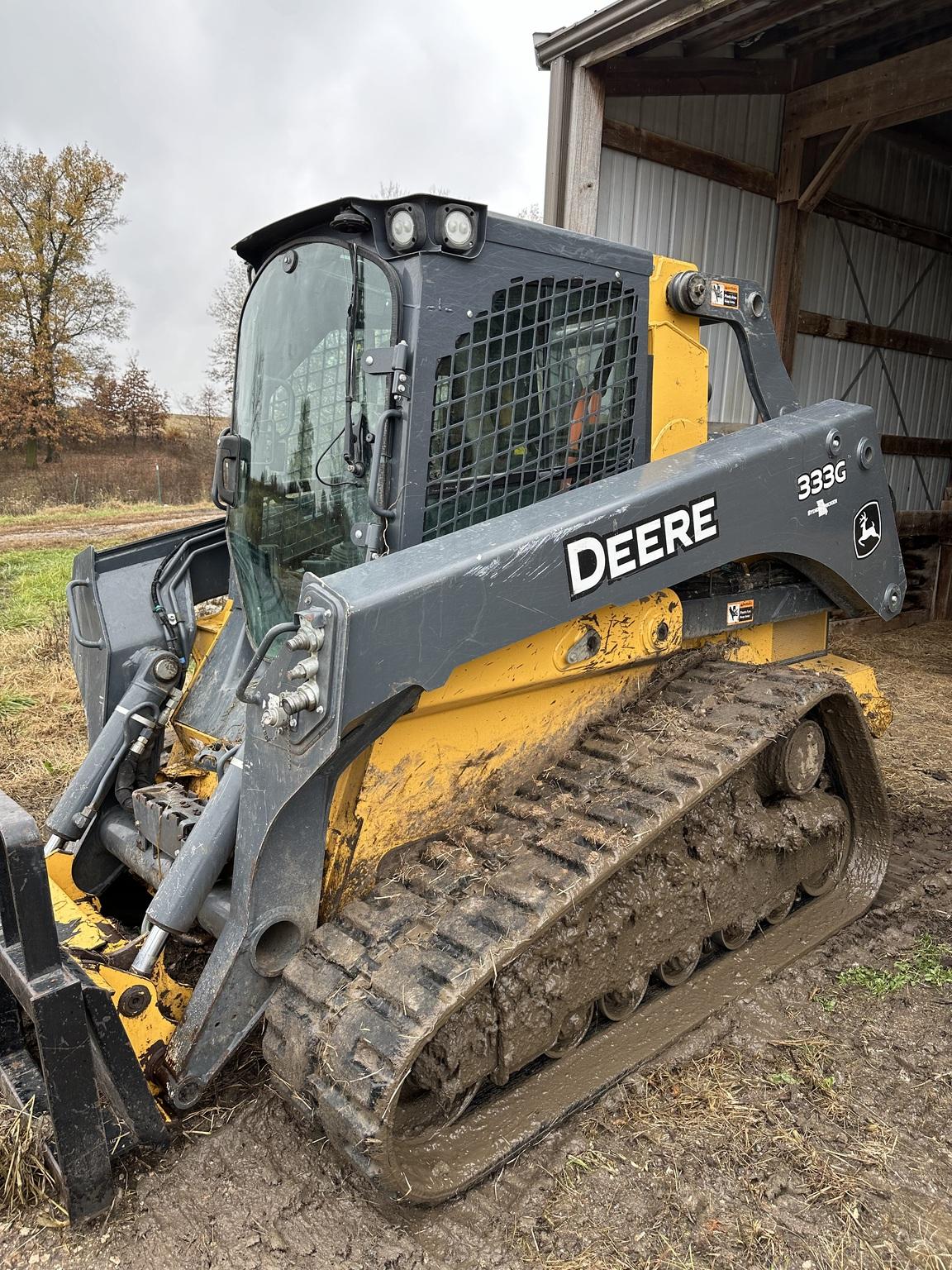 2017 John Deere 333G