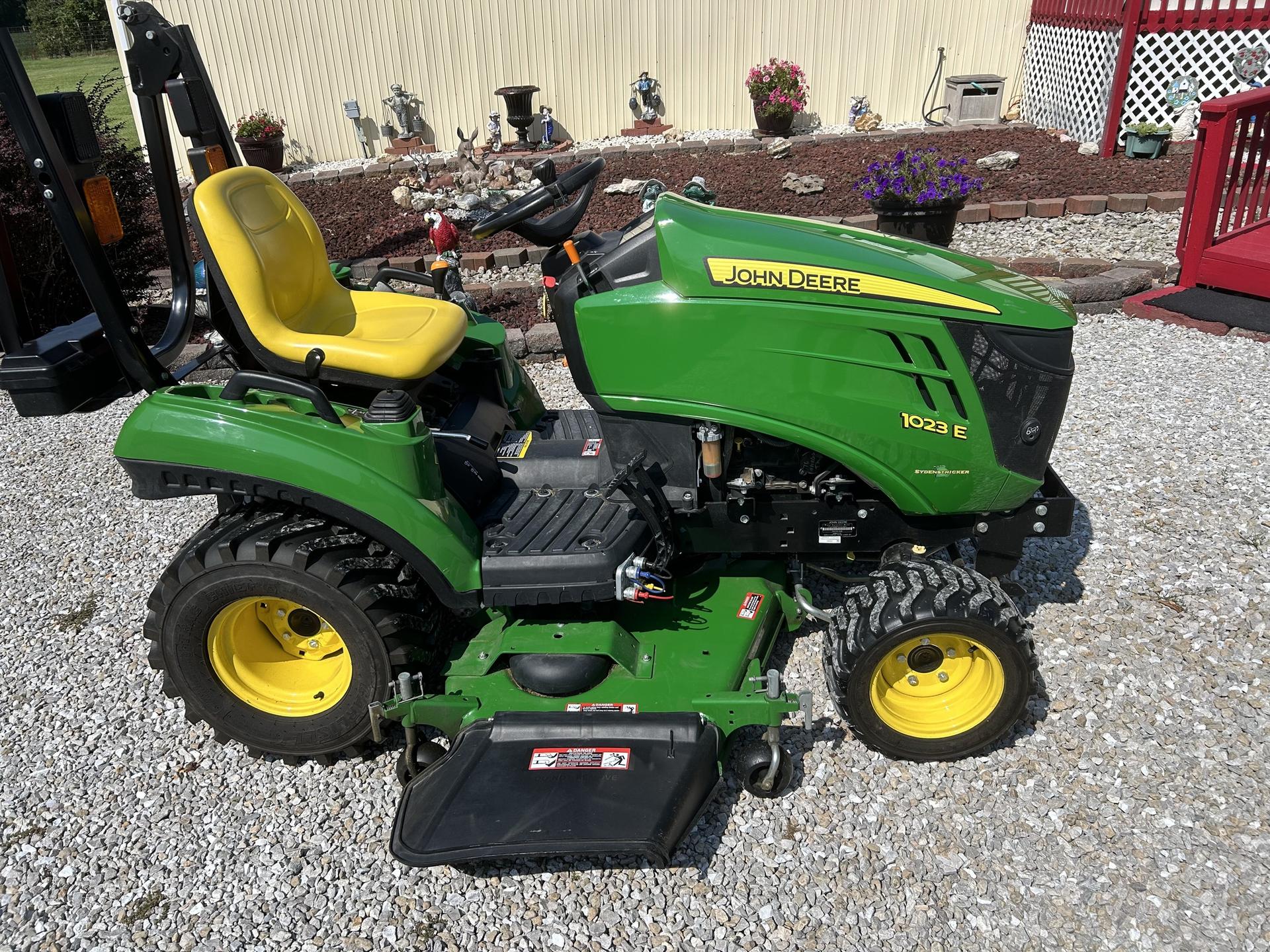 2019 John Deere 1023E Image