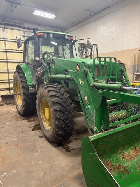 2010 John Deere 7330