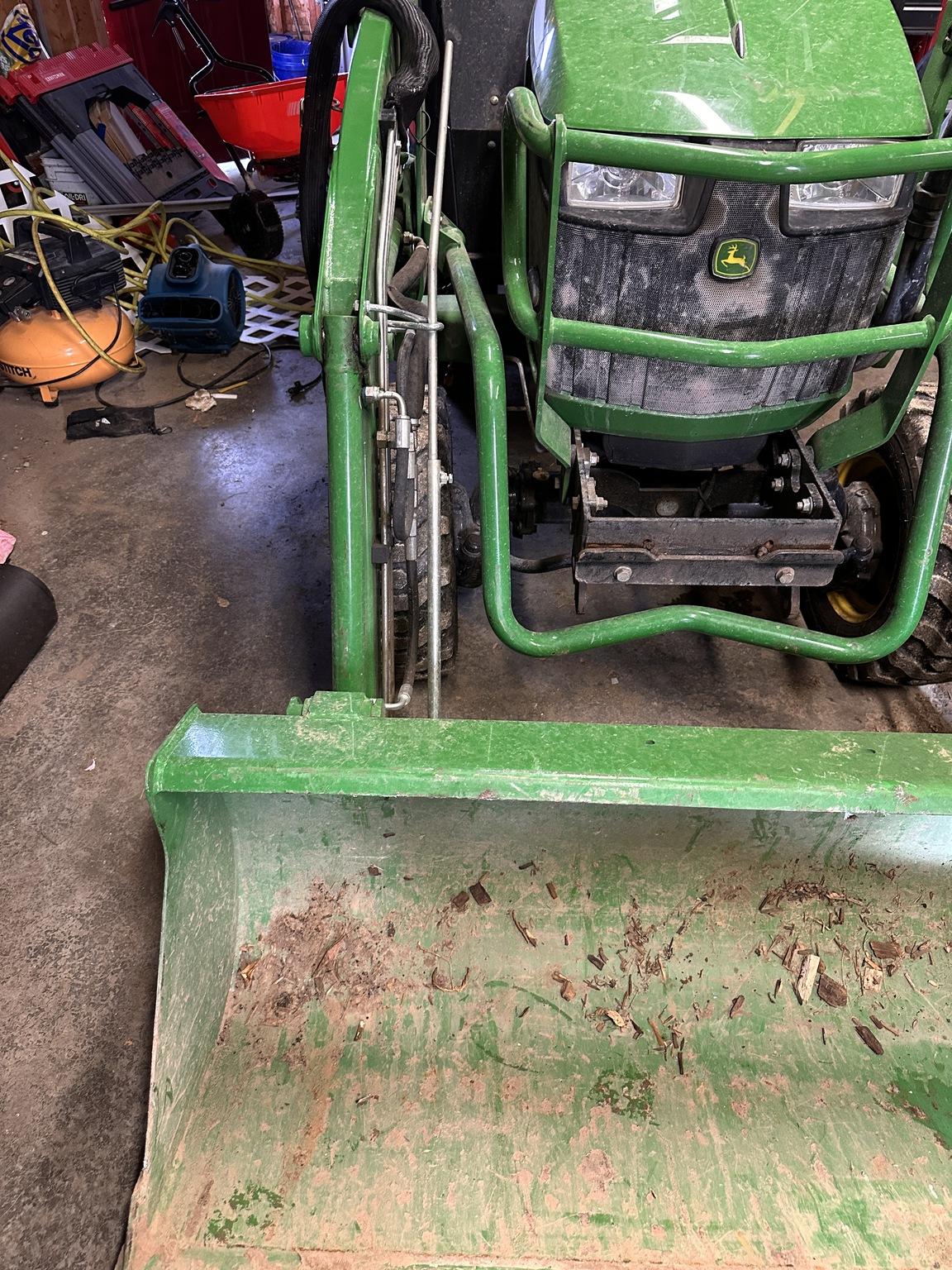 2018 John Deere 2025R Image