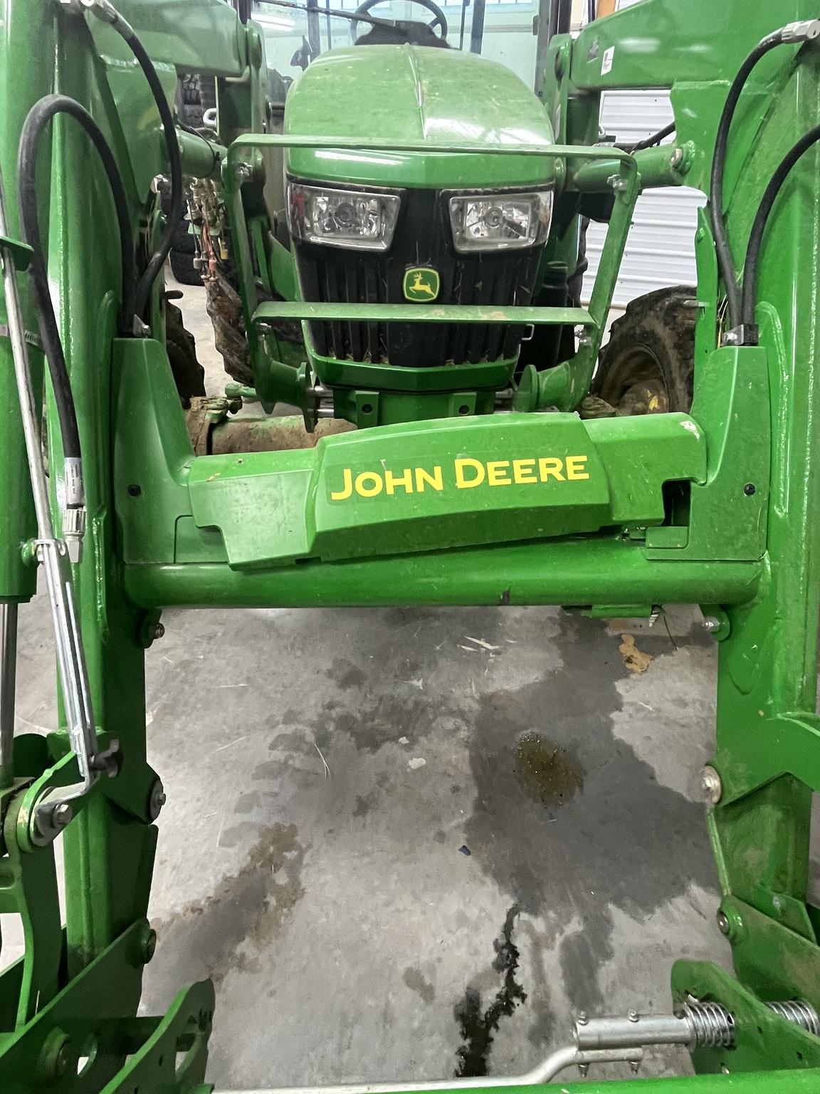 2021 John Deere 5075E Image