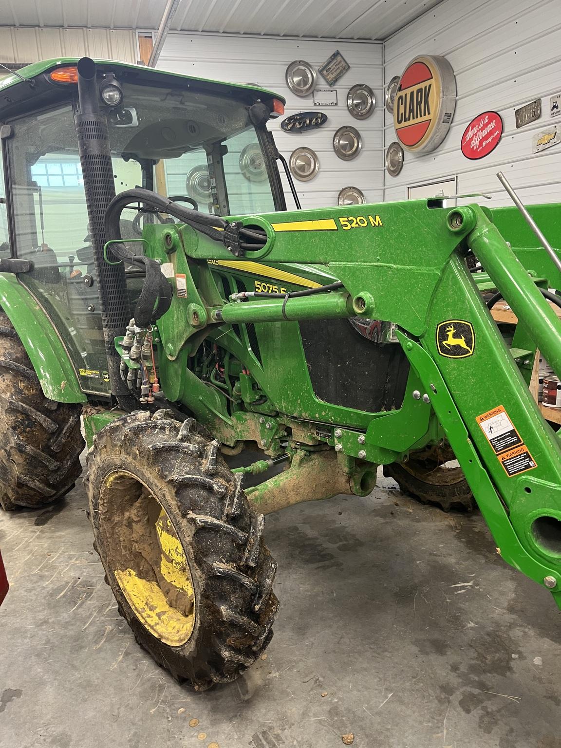 2021 John Deere 5075E Image