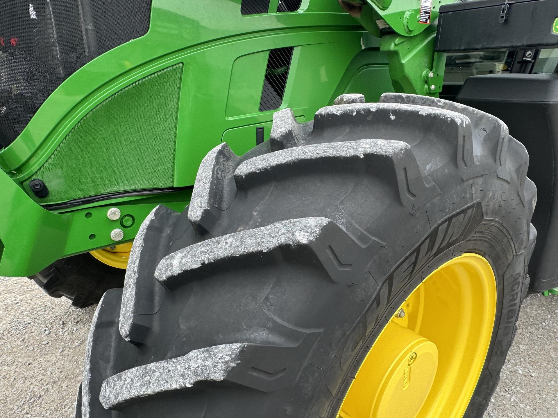 2023 John Deere 6R 155