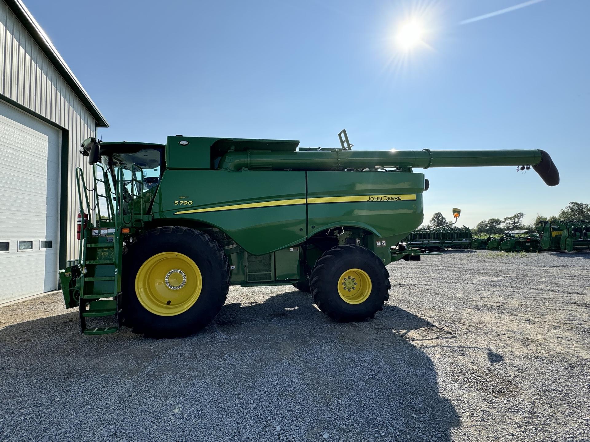 2023 John Deere S790