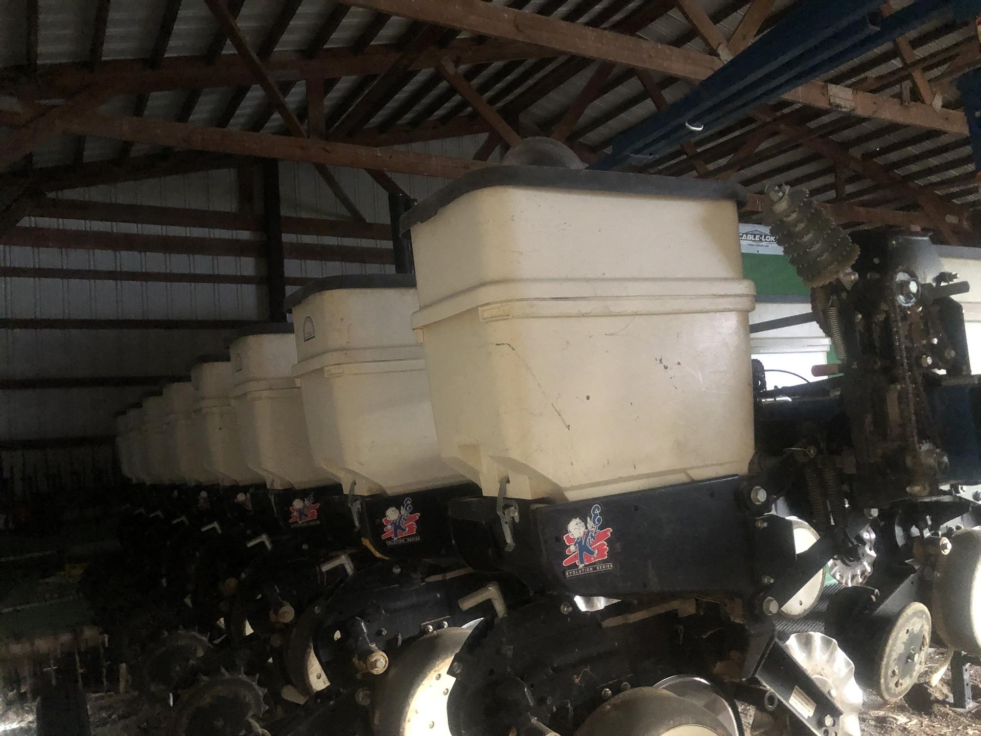 2011 Kinze 3500