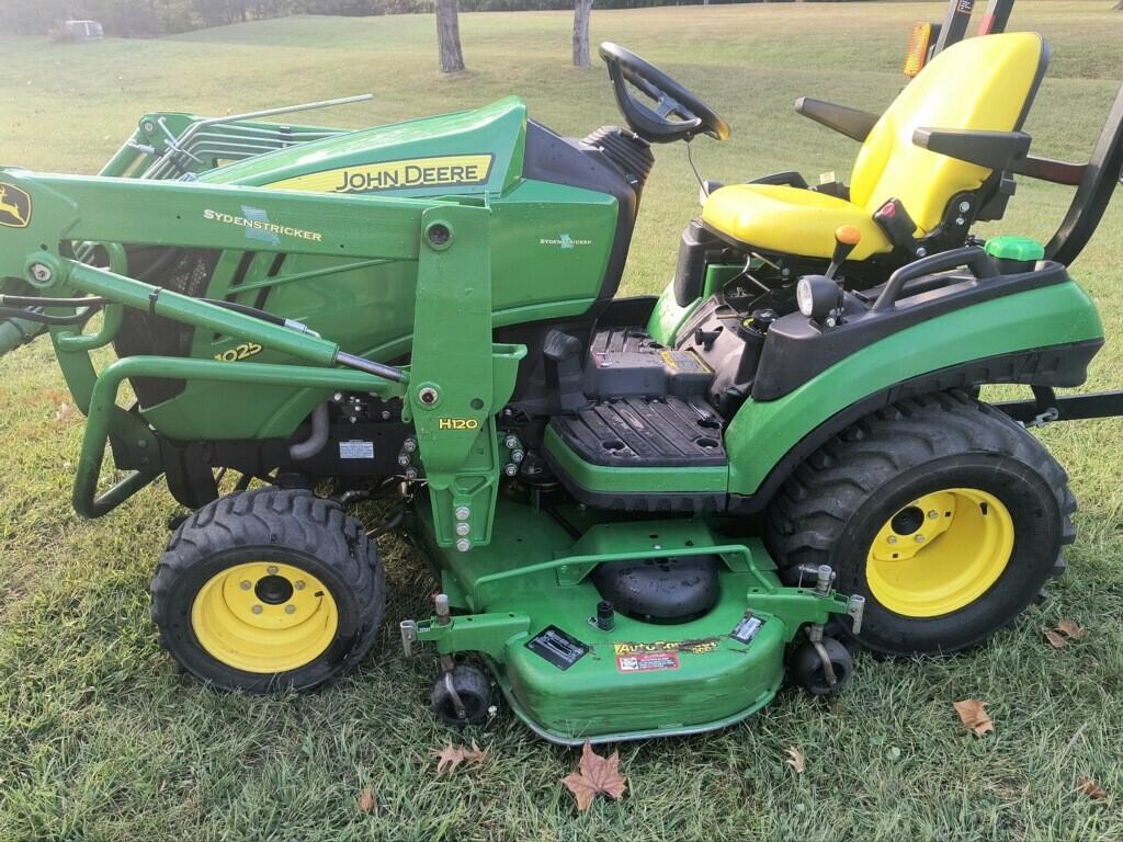 2016 John Deere 1025R