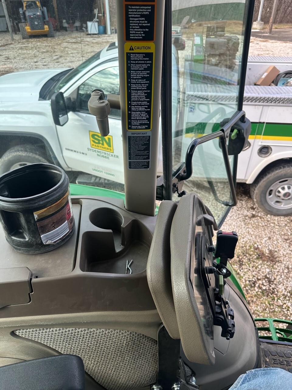 2019 John Deere 6120E