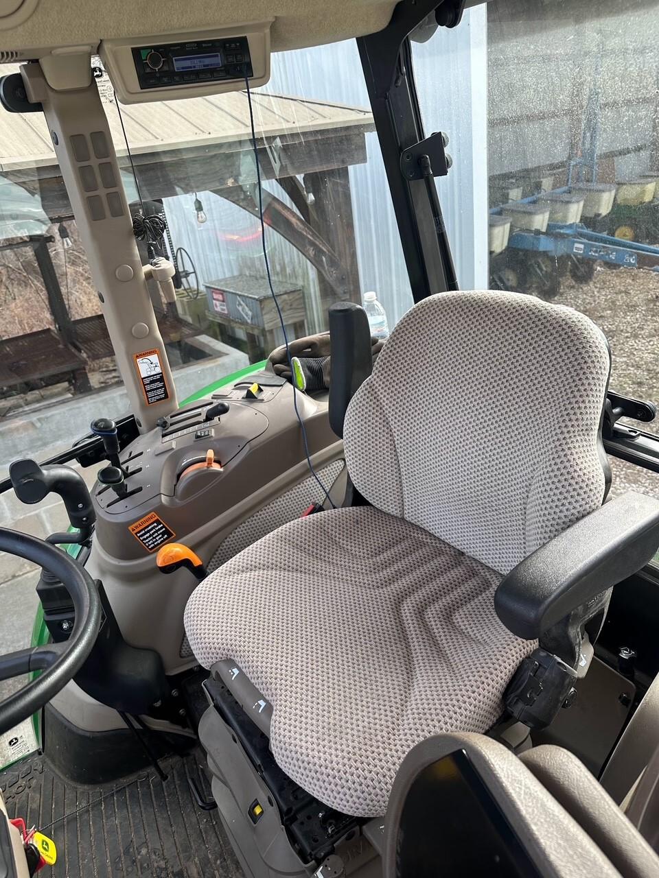 2019 John Deere 6120E