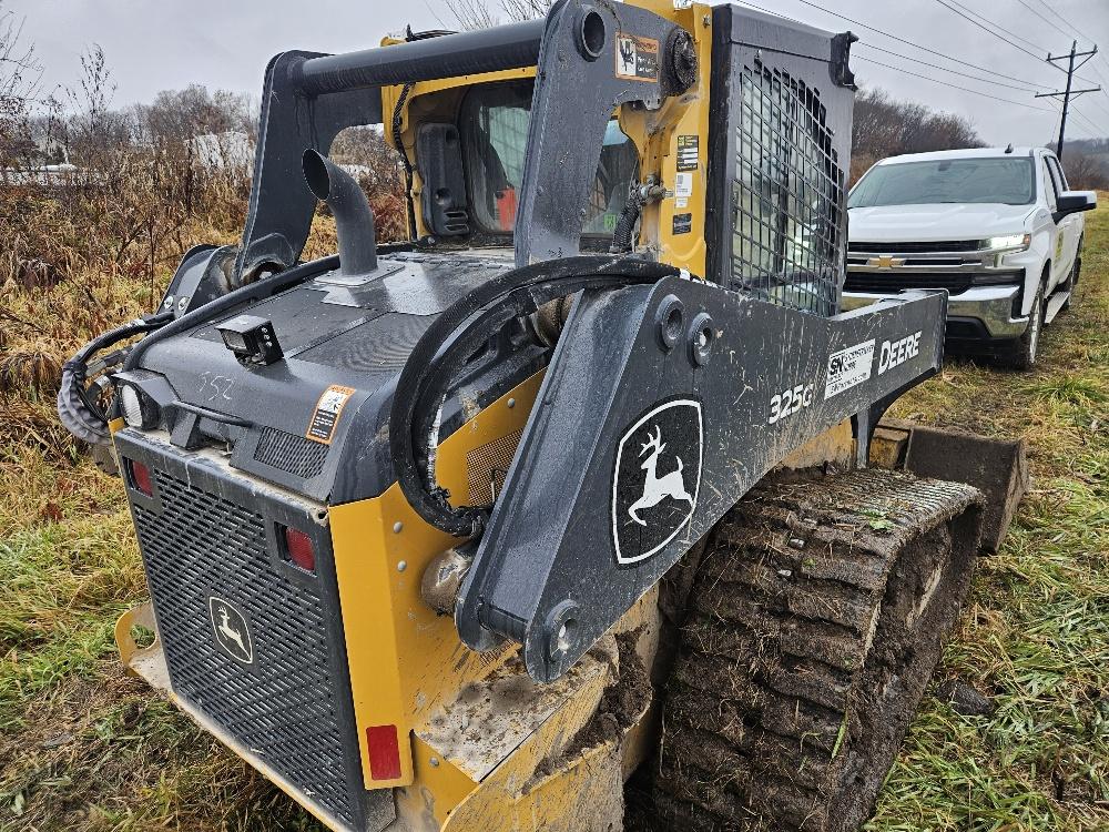 2022 John Deere 325G