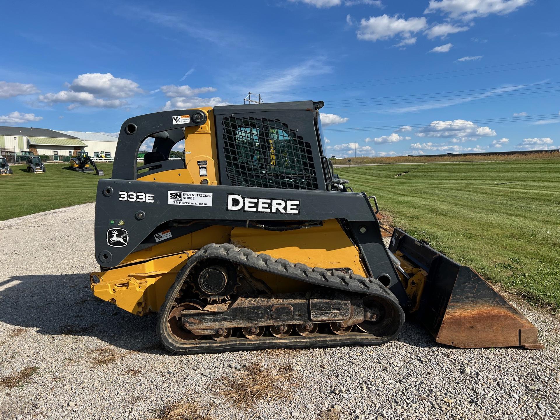 2015 John Deere 333E