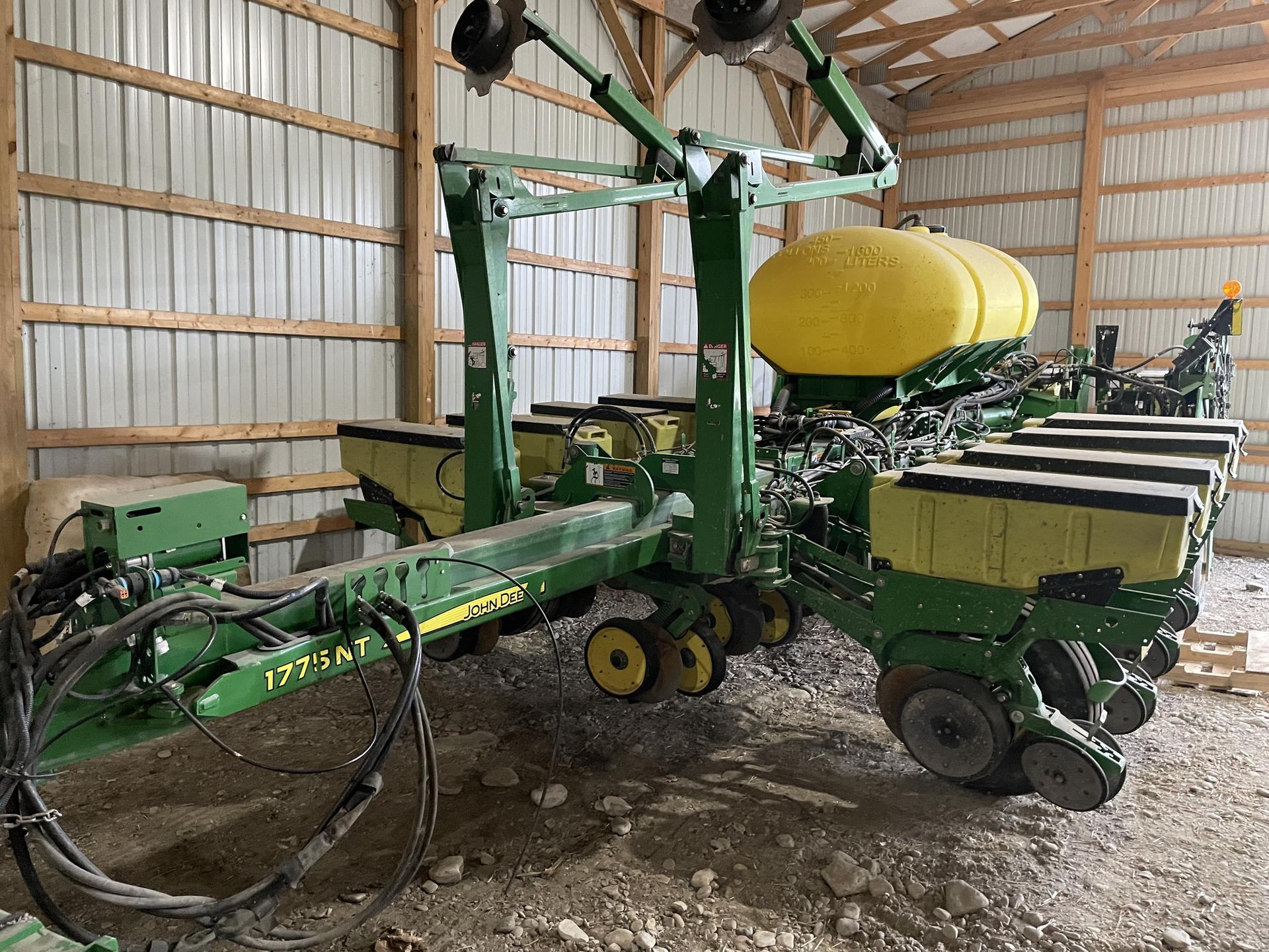 2015 John Deere 1775NT