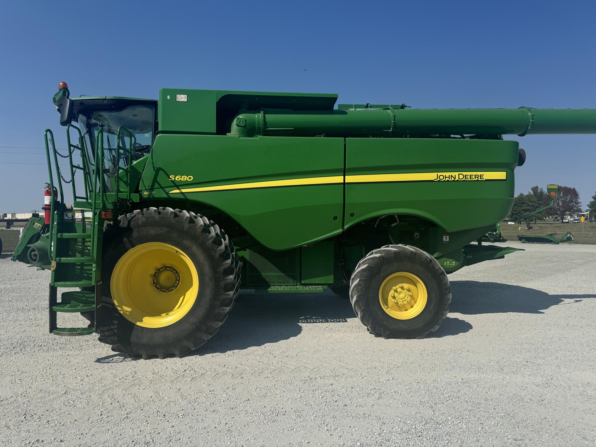 2017 John Deere S680