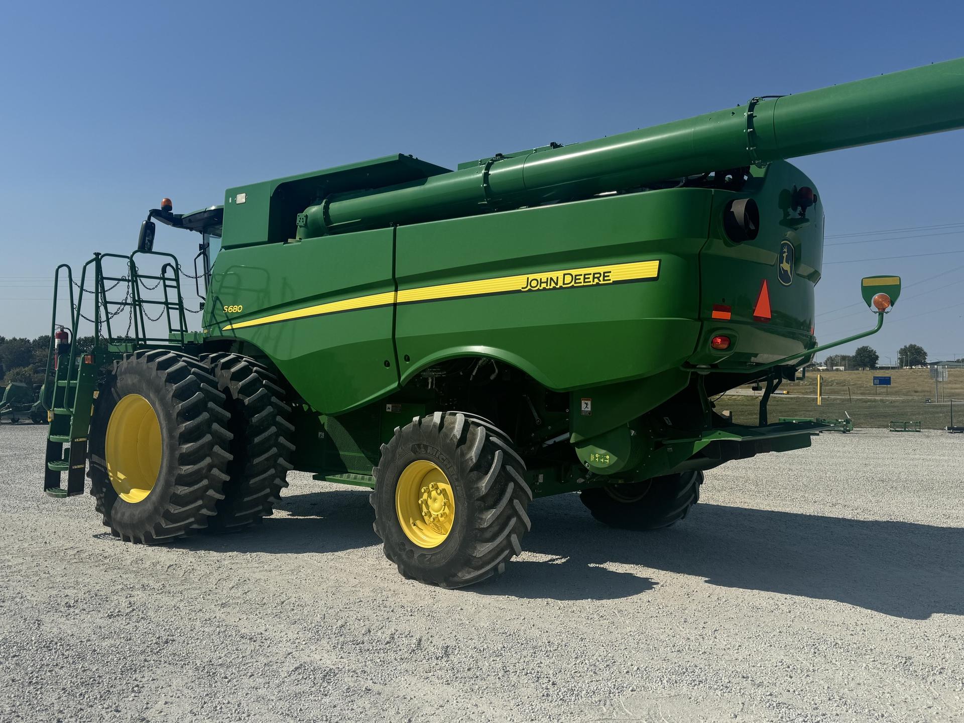 2017 John Deere S680