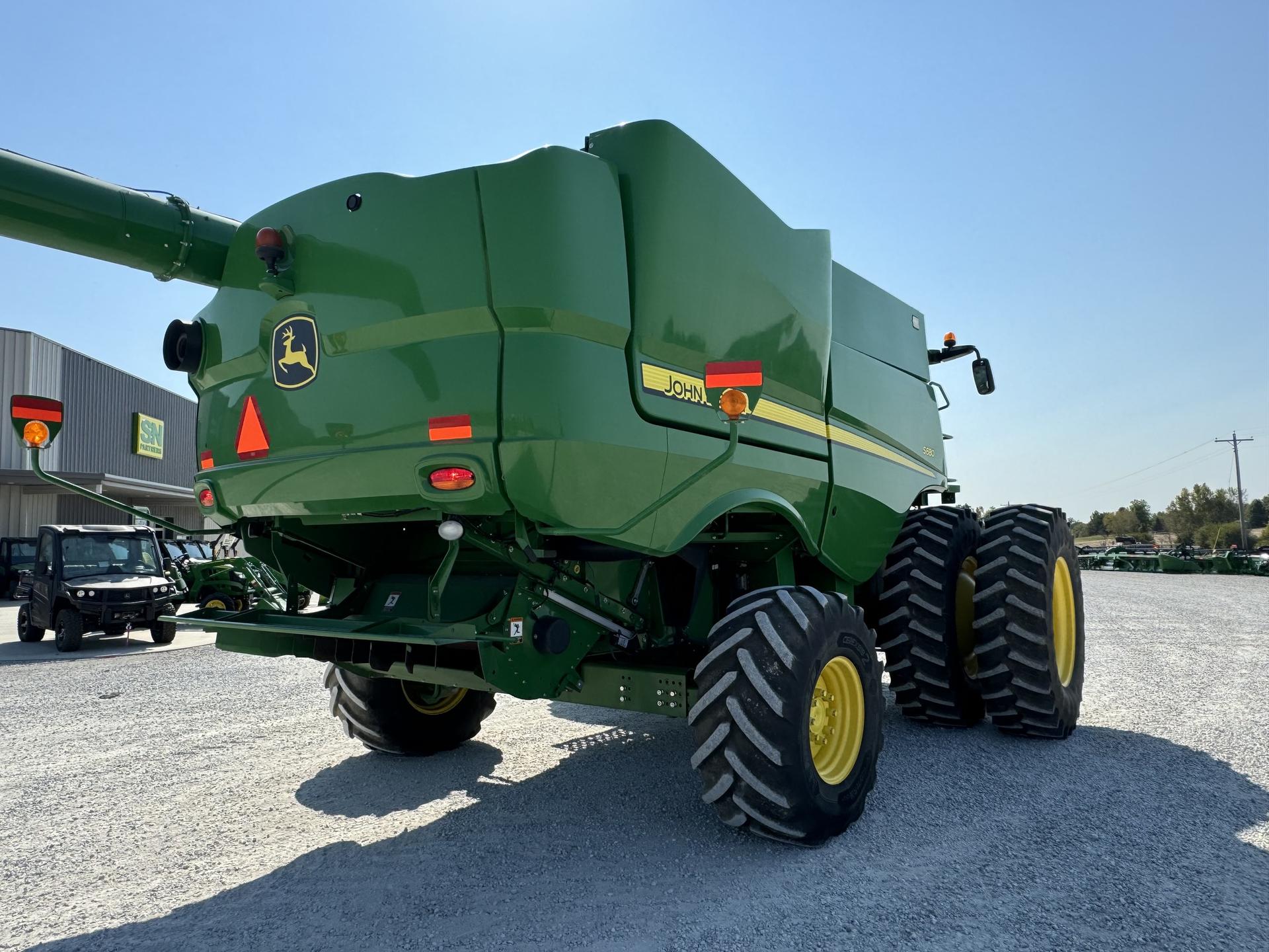 2017 John Deere S680