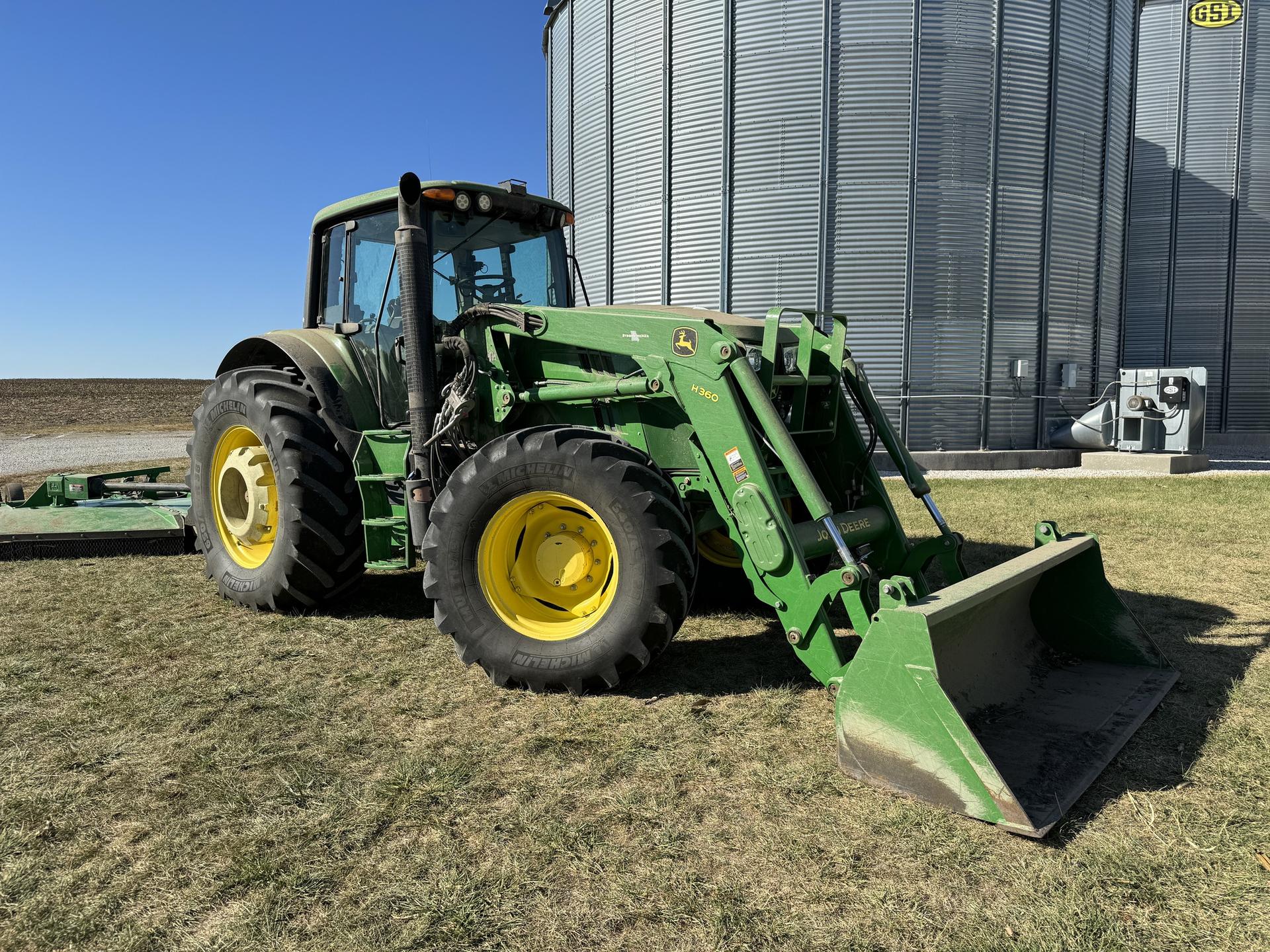 2015 John Deere 6150M Image