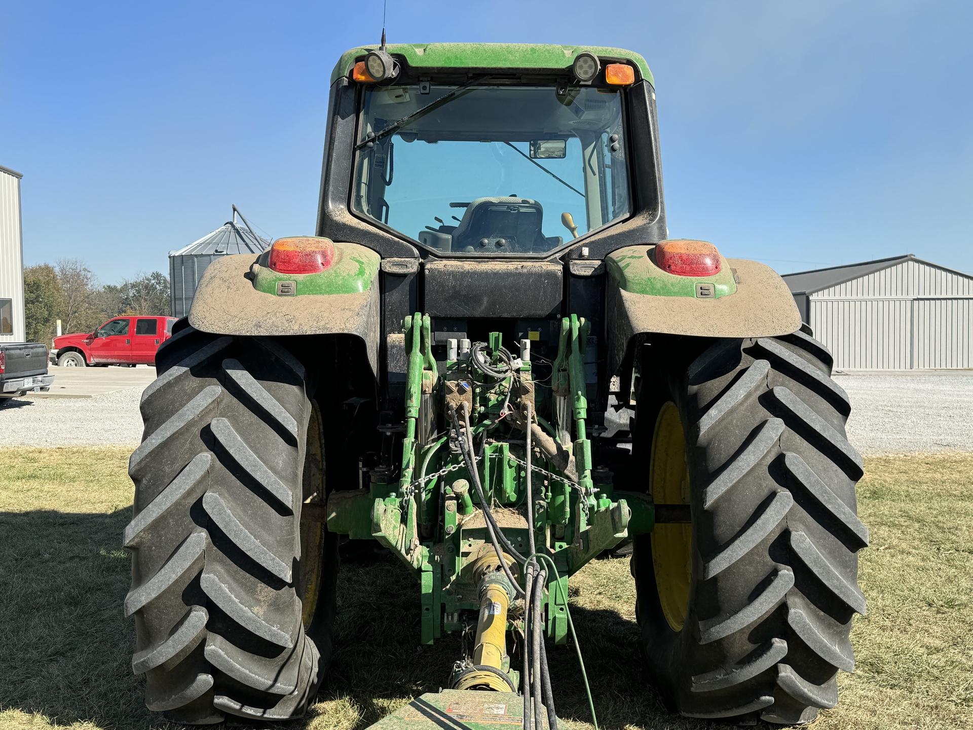 2015 John Deere 6150M