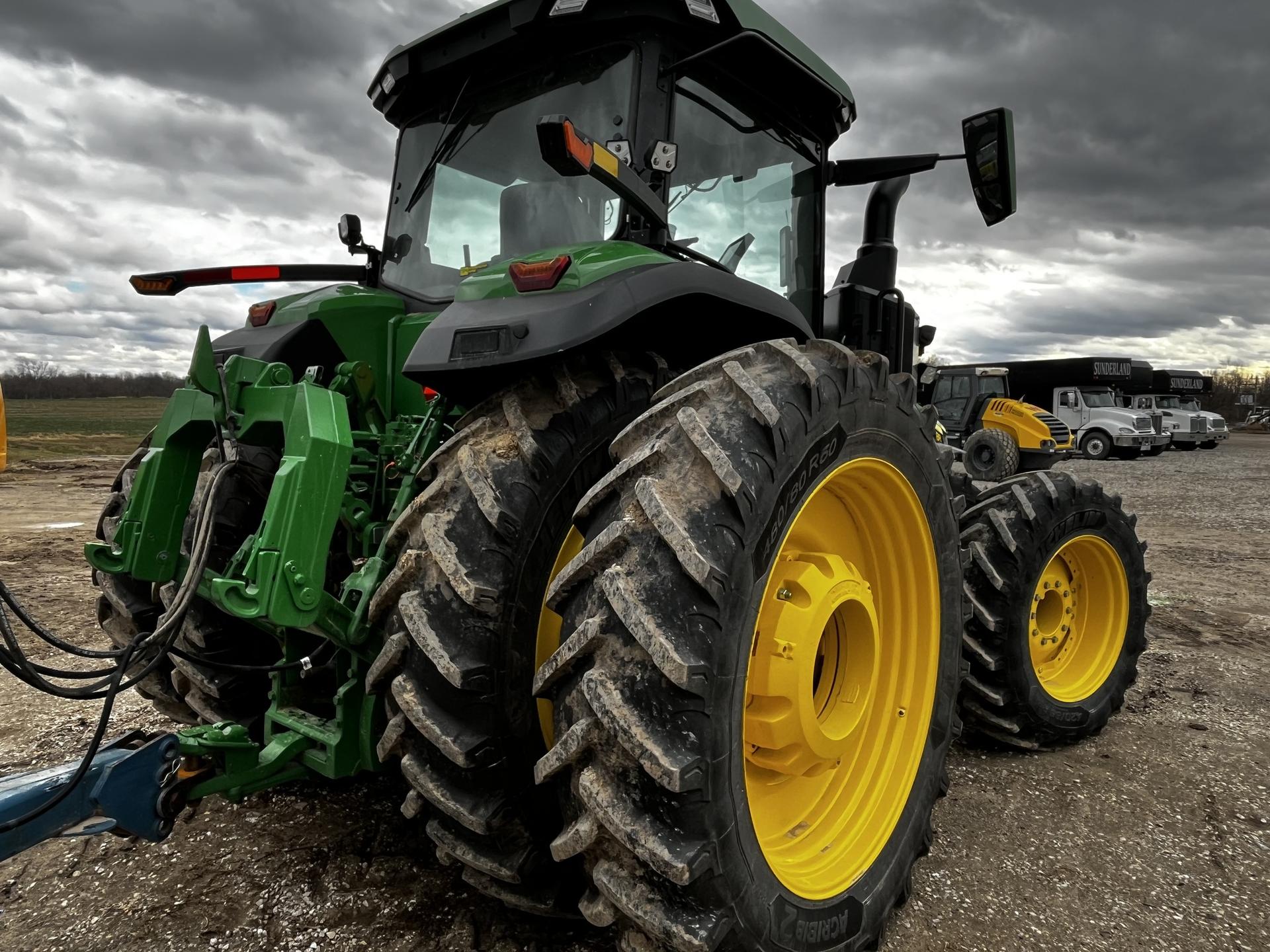 2023 John Deere 8R 370