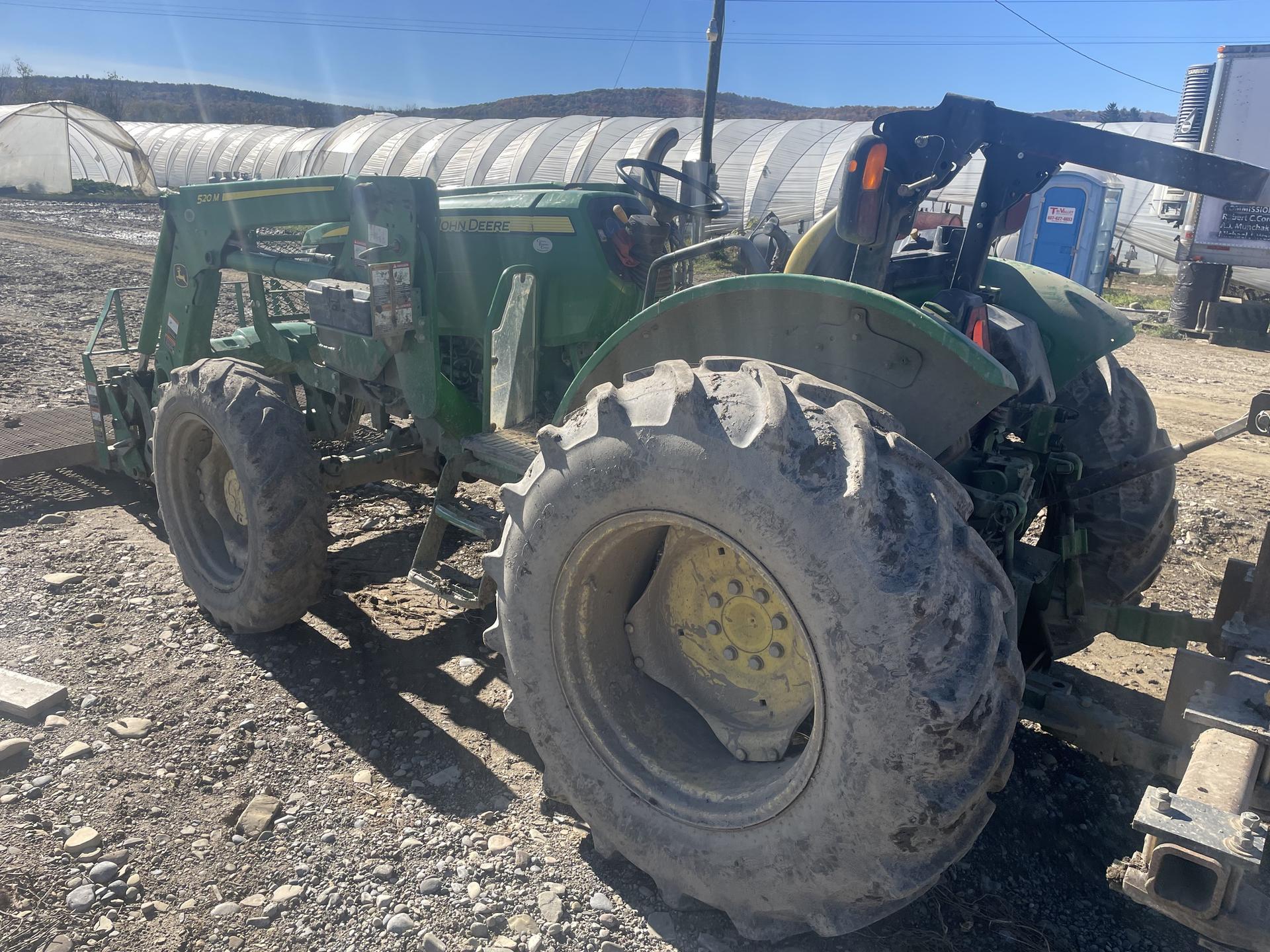 2018 John Deere 5075E