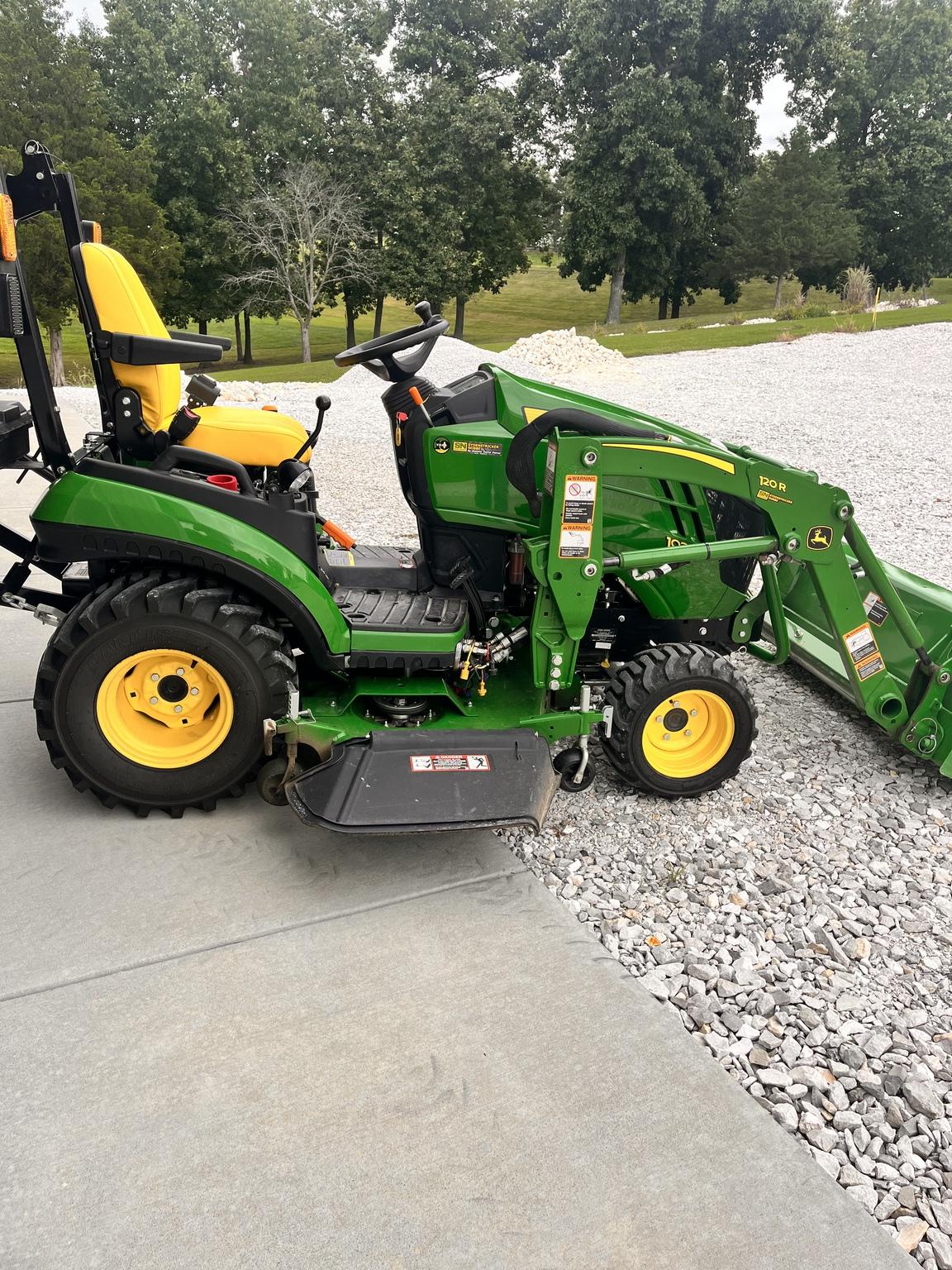 2023 John Deere 1025R