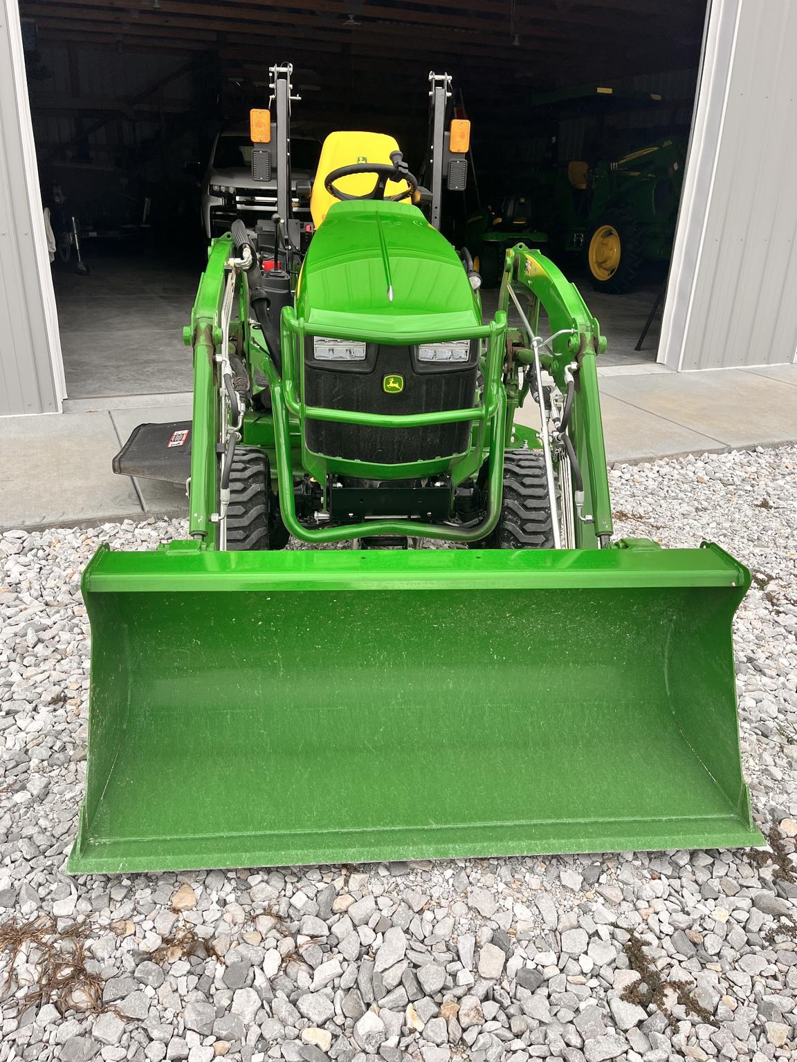 2023 John Deere 1025R