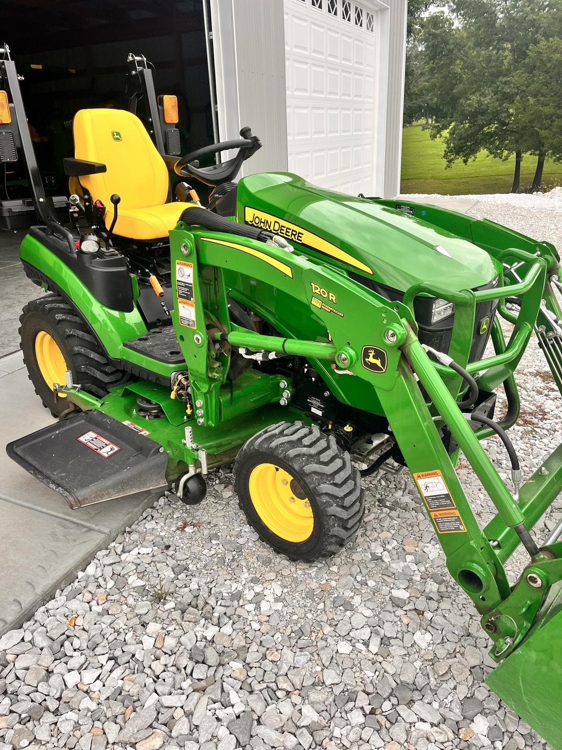 2023 John Deere 1025R