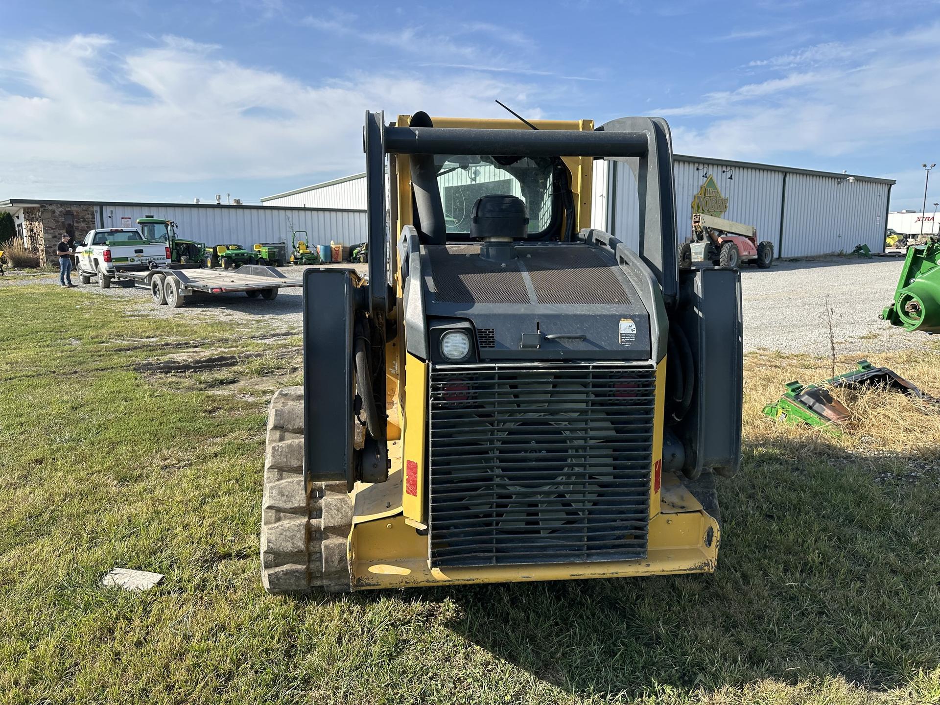 2014 John Deere 329E