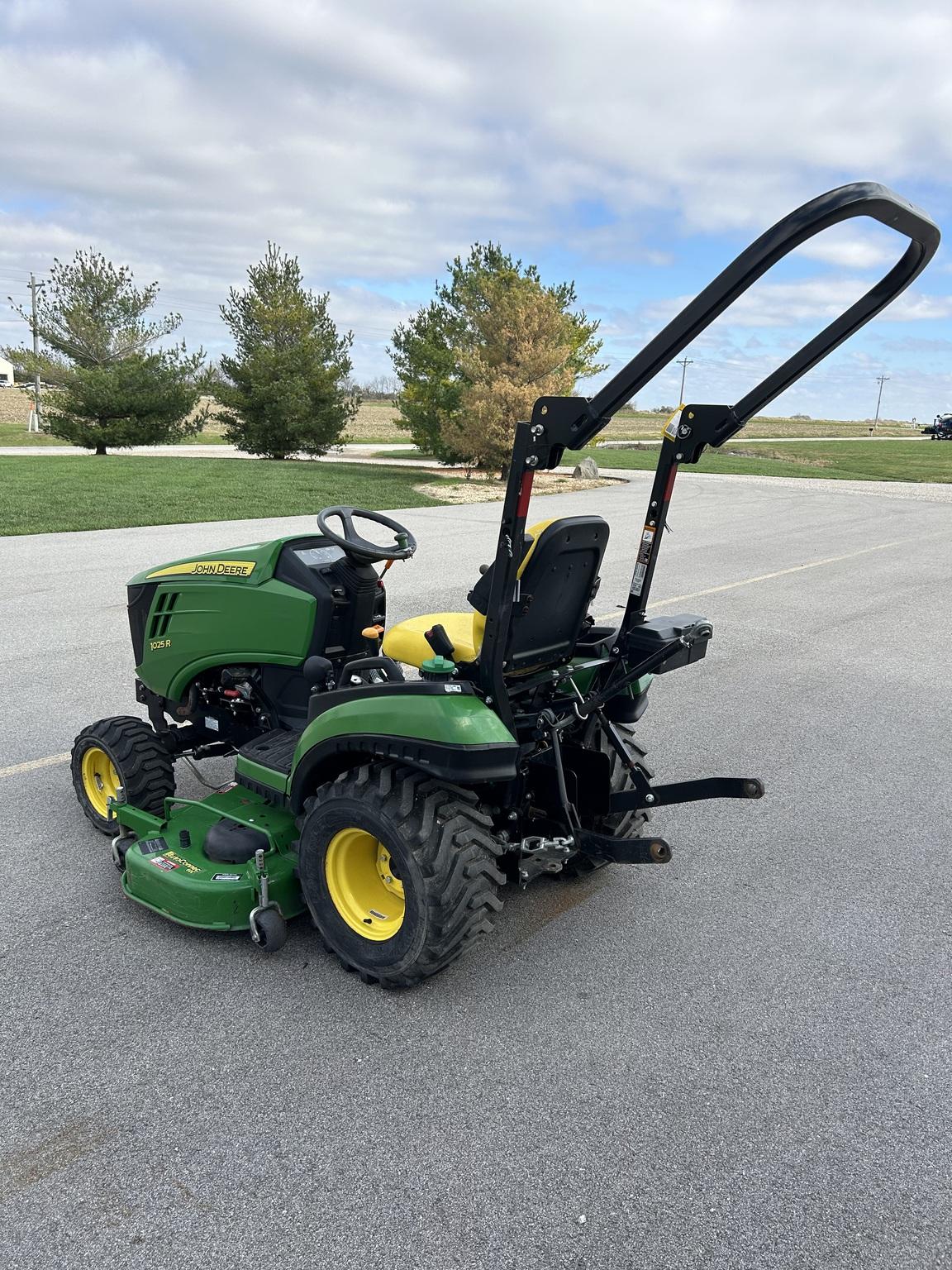 2018 John Deere 1025R Image