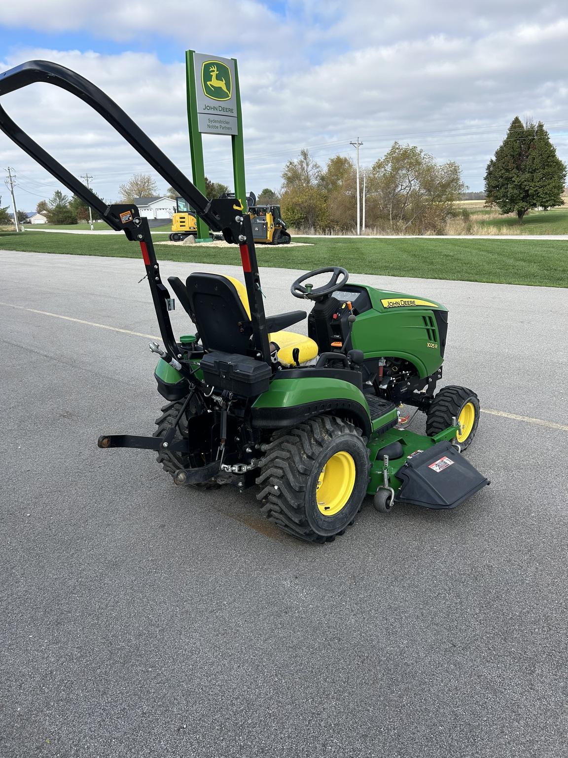 2018 John Deere 1025R Image