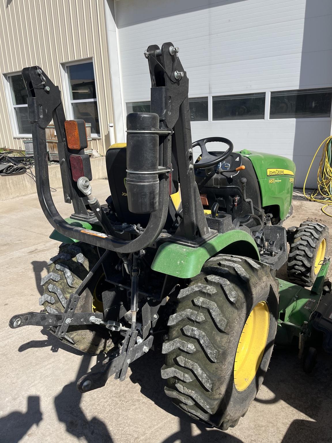 2015 John Deere 2025R