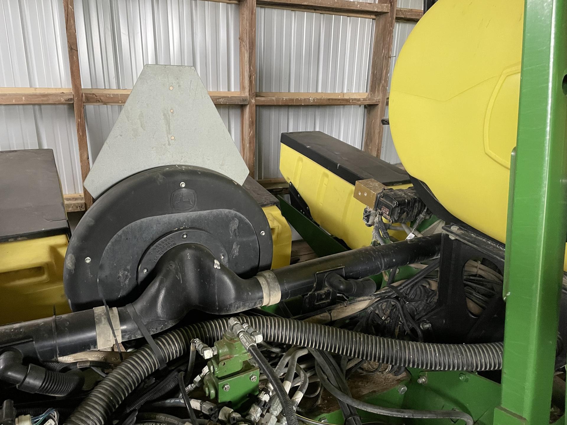 2013 John Deere 1760NT