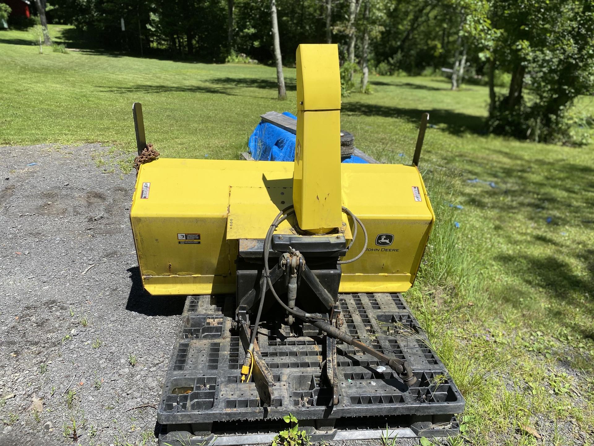 2012 John Deere 3720