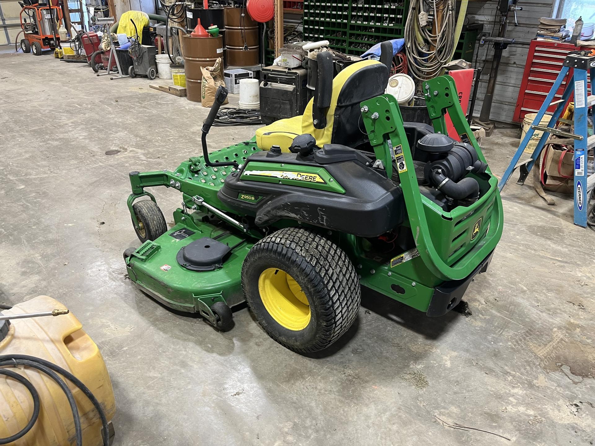 2019 John Deere Z950R