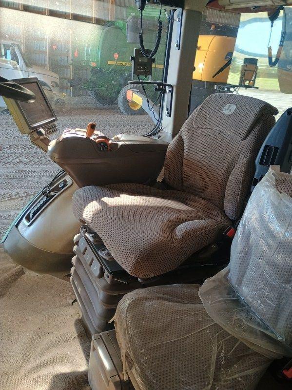 2019 John Deere 7230R