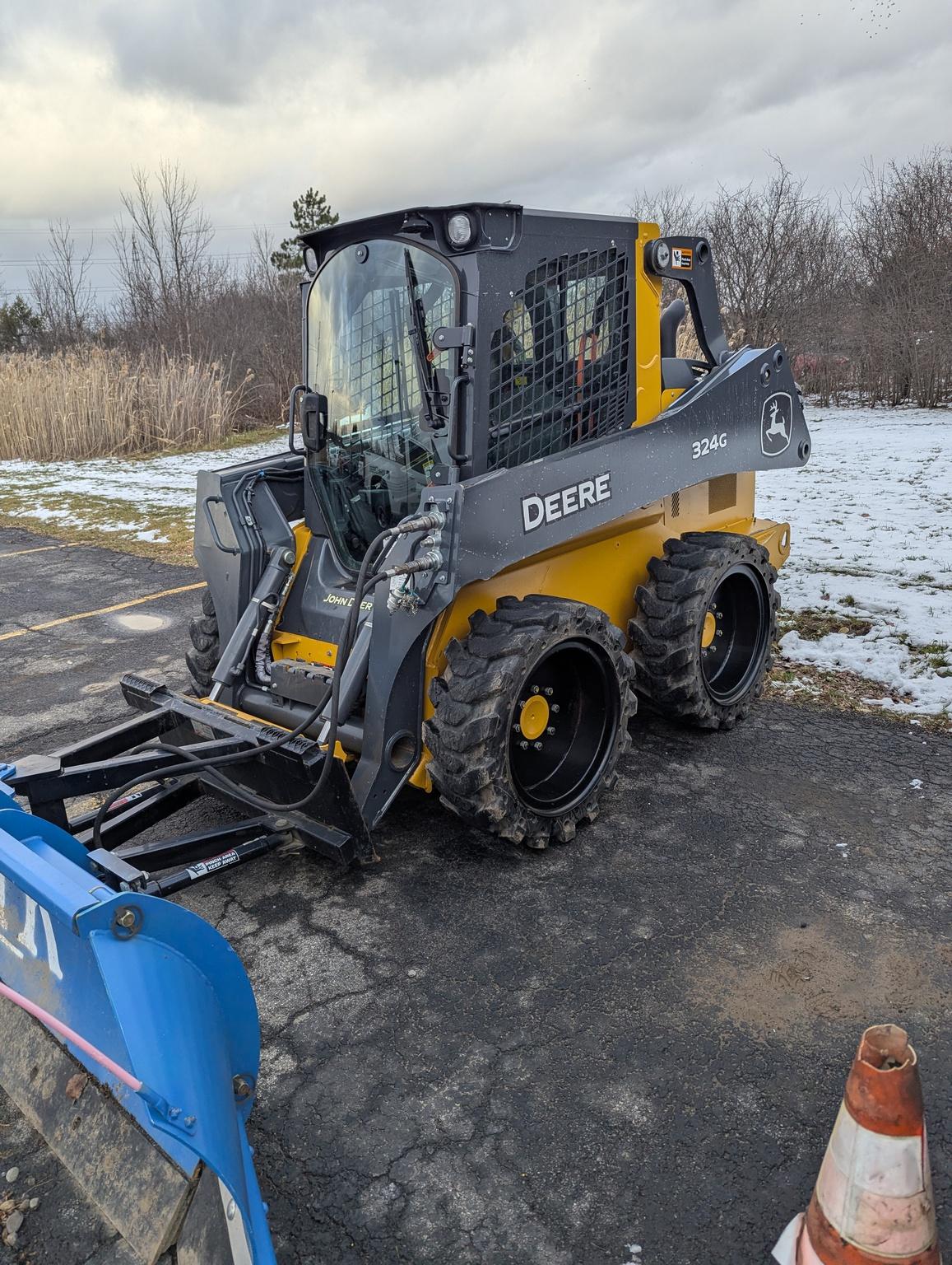 2021 John Deere 324G Image