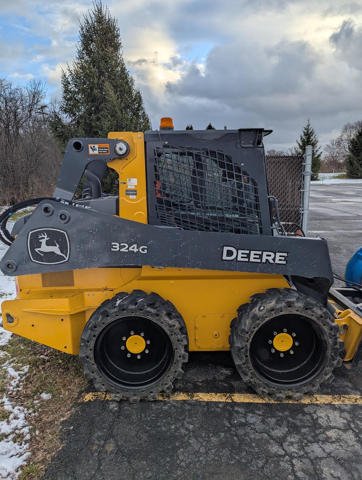 2021 John Deere 324G Image