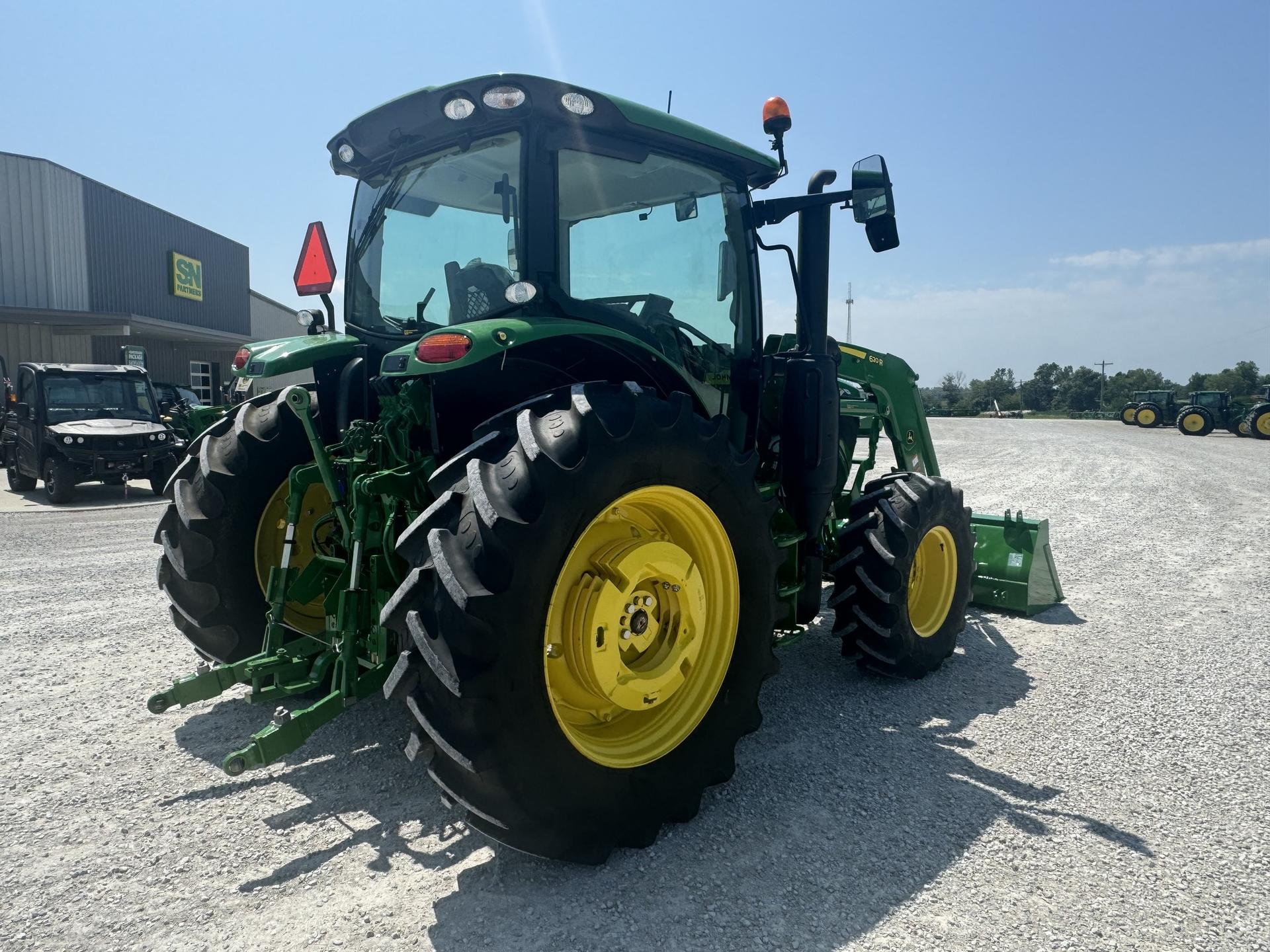 2023 John Deere 6R 120