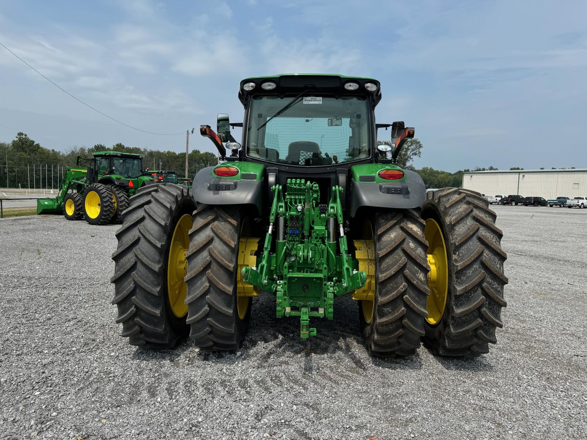 2023 John Deere 6R 175