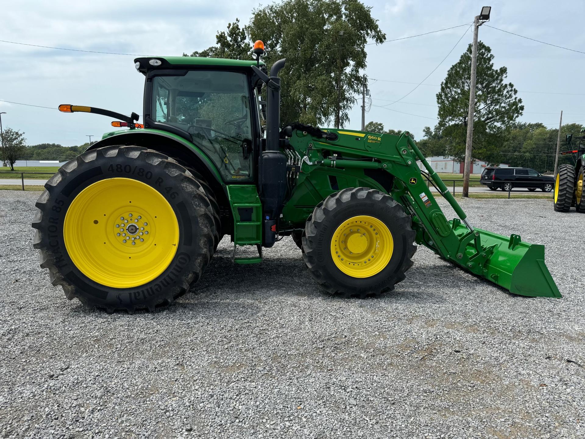 2023 John Deere 6R 175