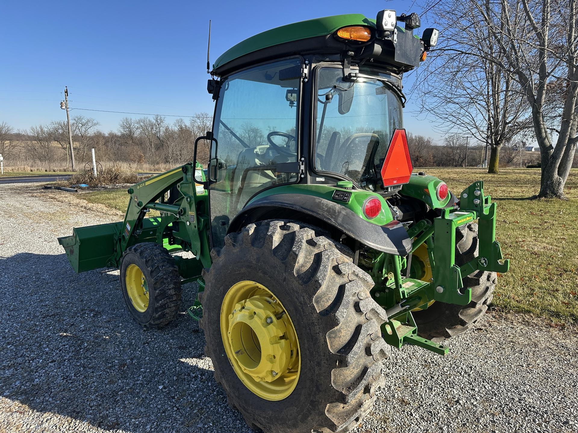 2024 John Deere 4075R