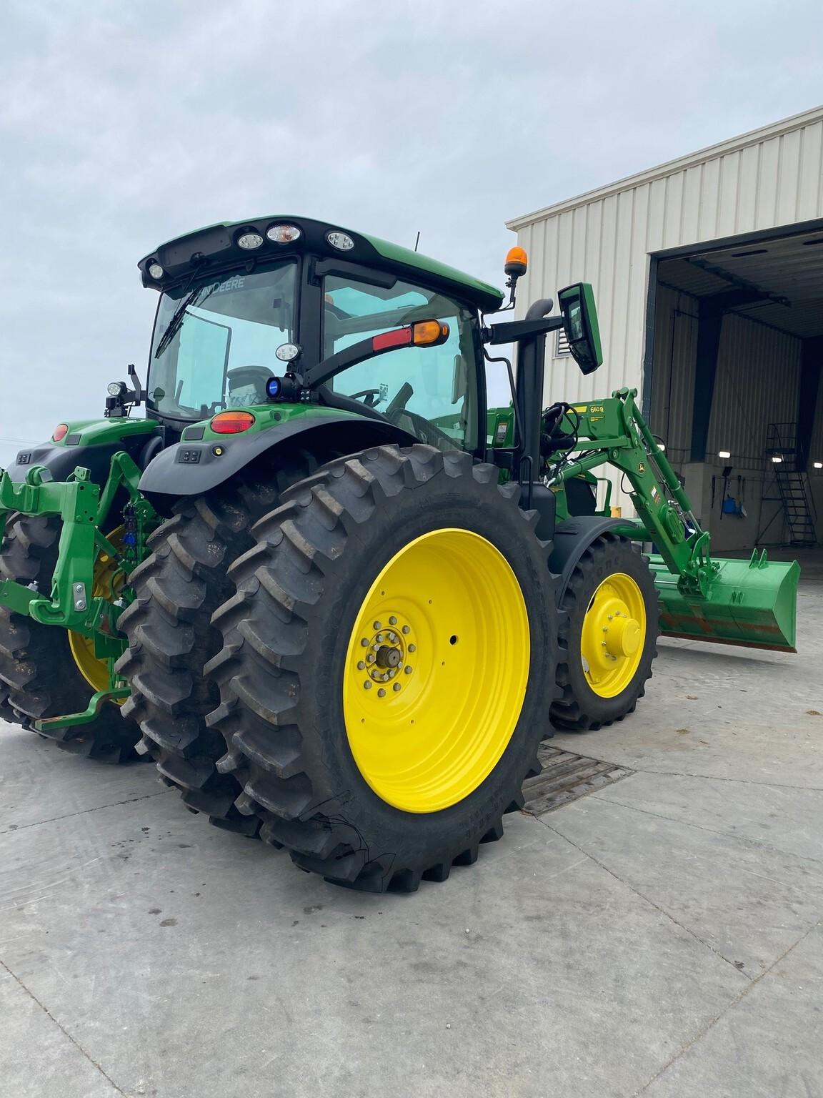 2023 John Deere 6R 155