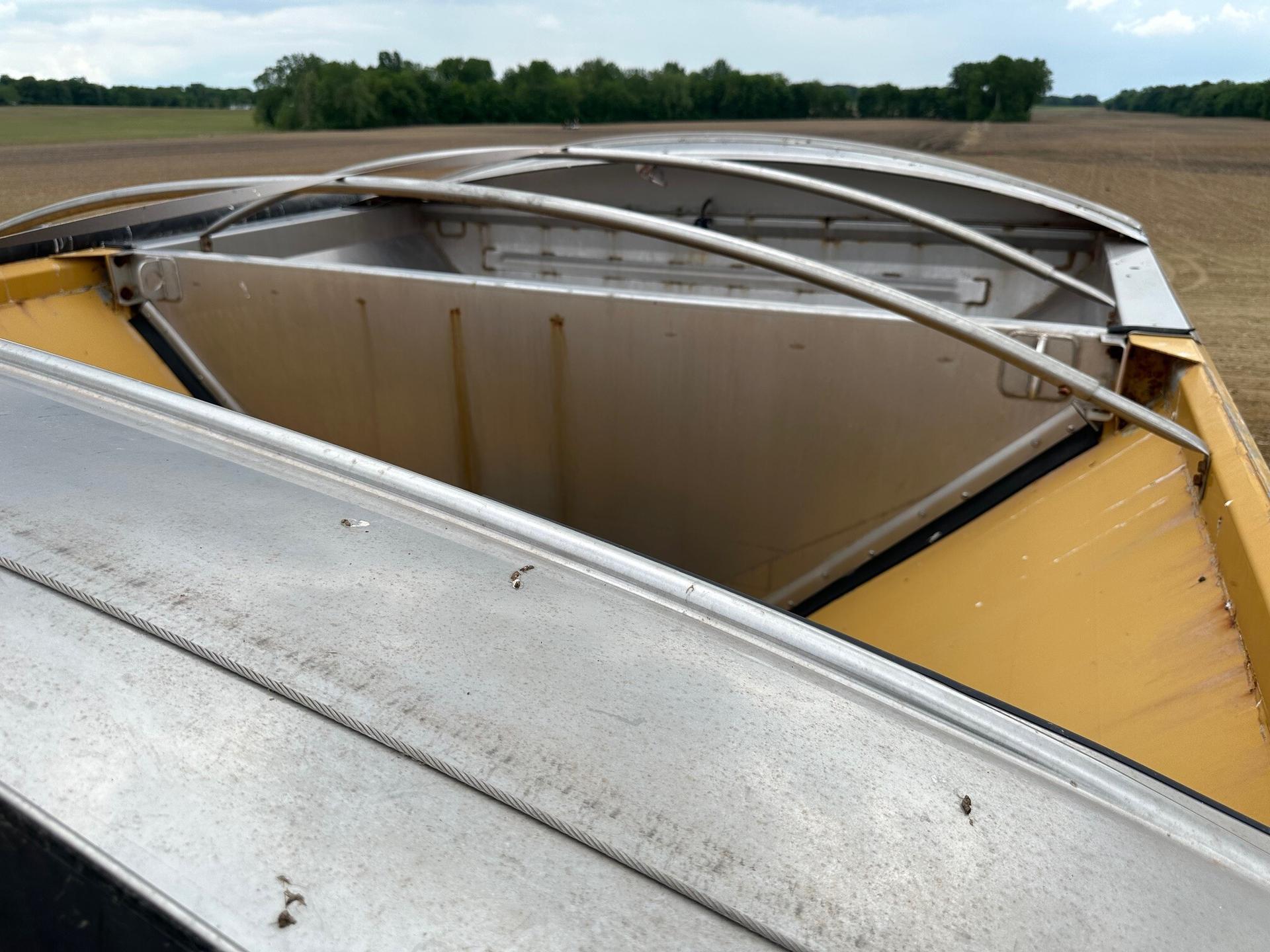 2017 RoGator RG1100B